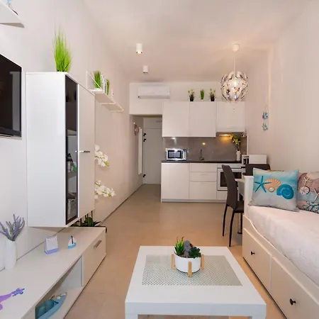 Apartment Jolara With Heated Pool Mimice