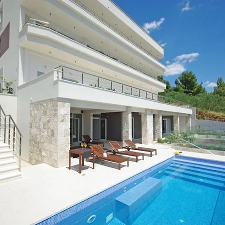Jolara With Heated Pool